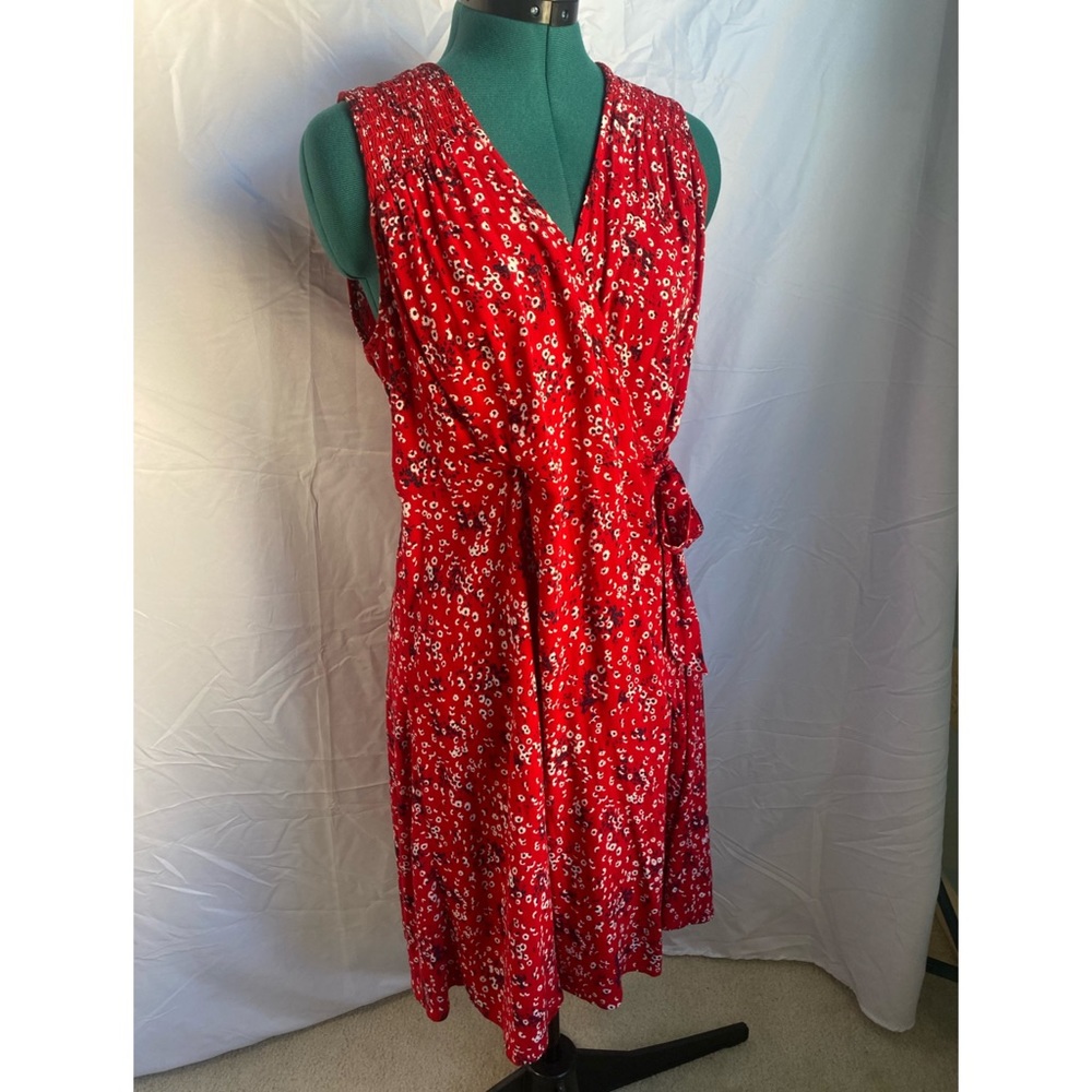 Red Universal Threads M Wrap Dress